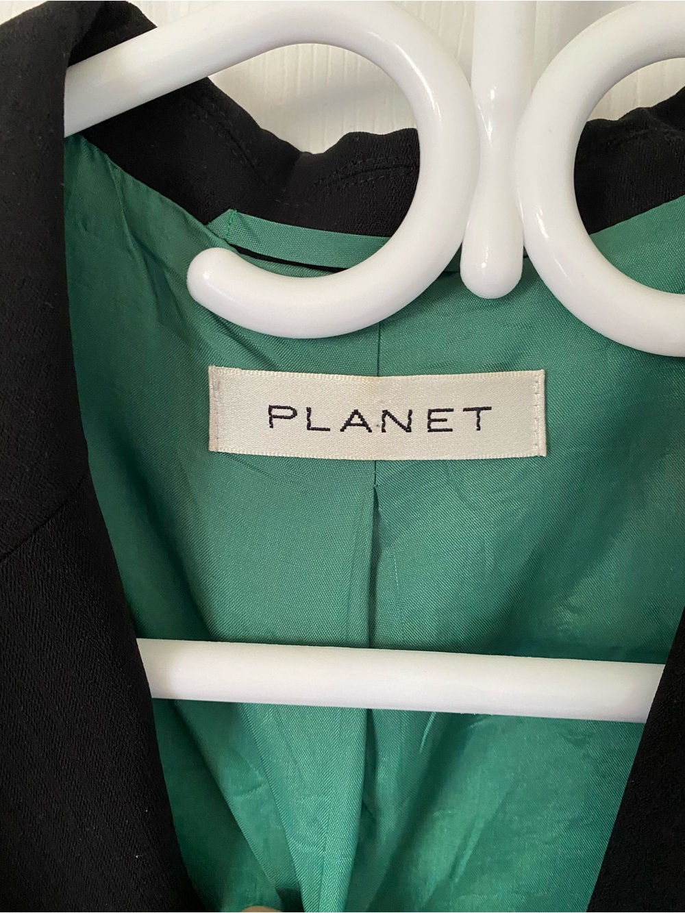 Vintage Black Women's Tailored Blazer with Green Lining and Cuff Detail - Picture 8 of 14